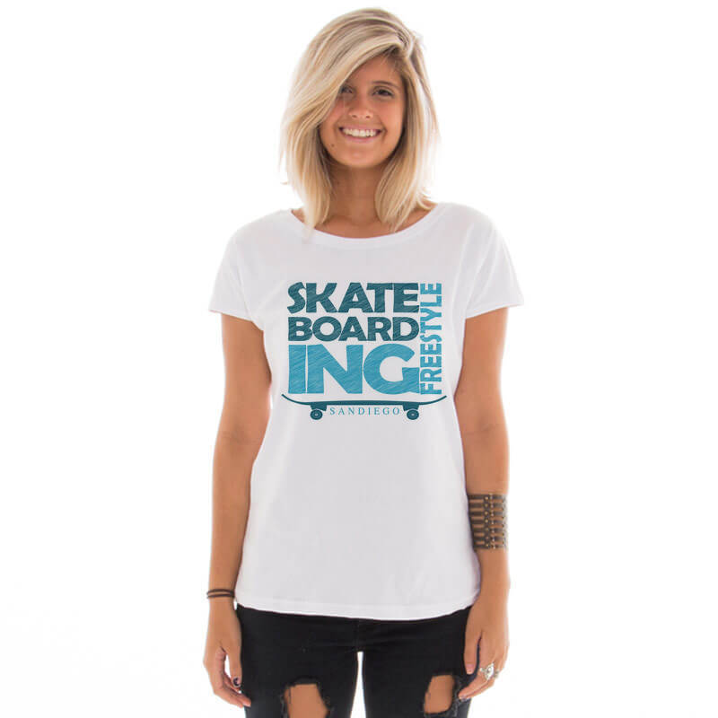 Camiseta feminina com estampa Skateboard San Diego